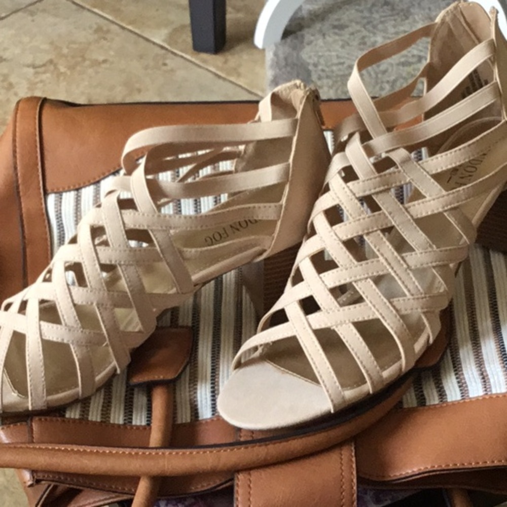 LONDON FOG SANDAL NWOT
